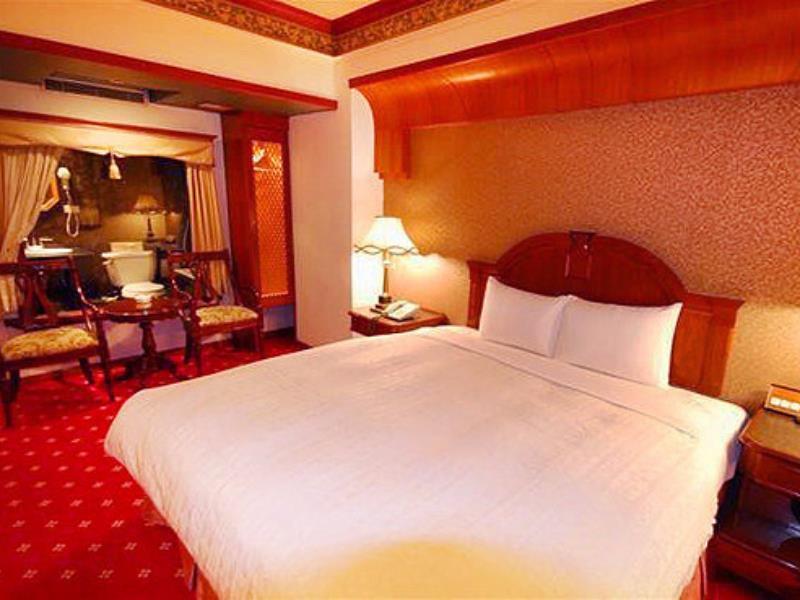 Karo Hotel Kaohsiung Esterno foto