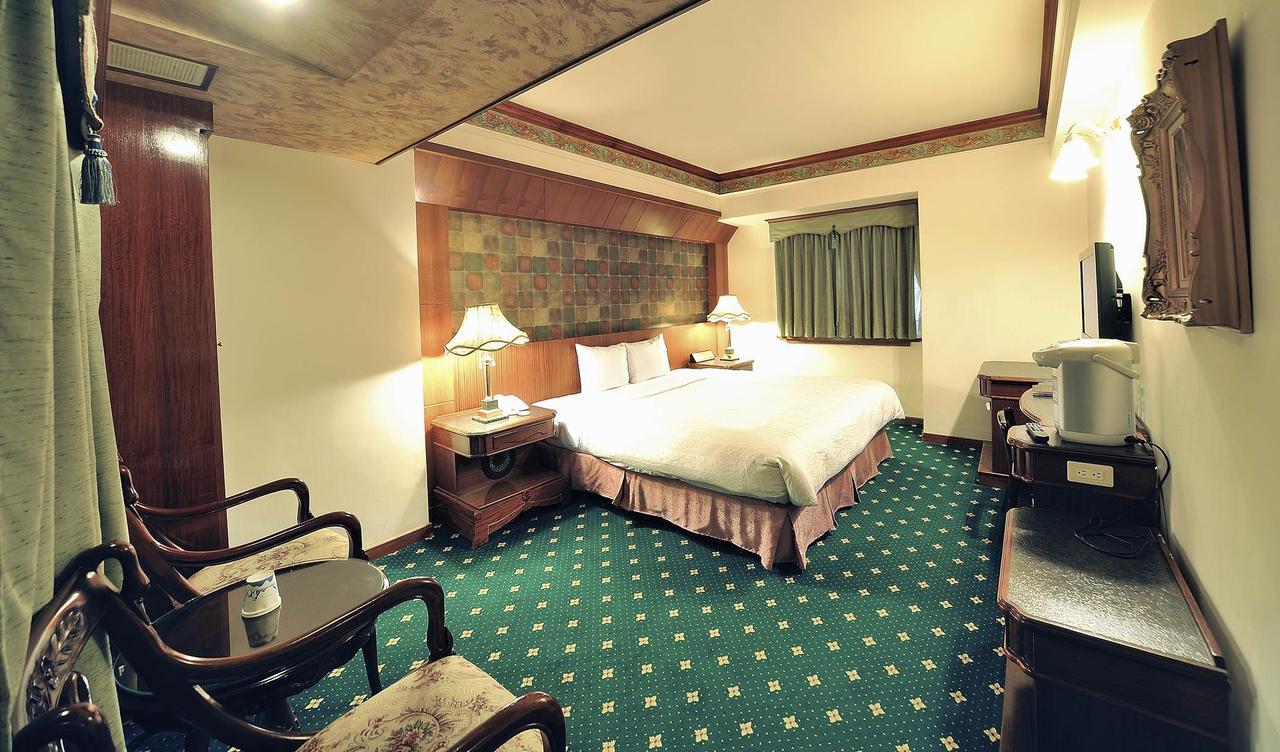 Karo Hotel Kaohsiung Esterno foto